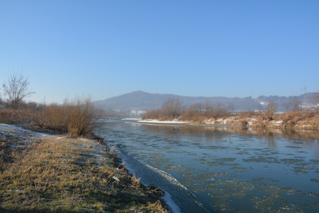 kra na rzece